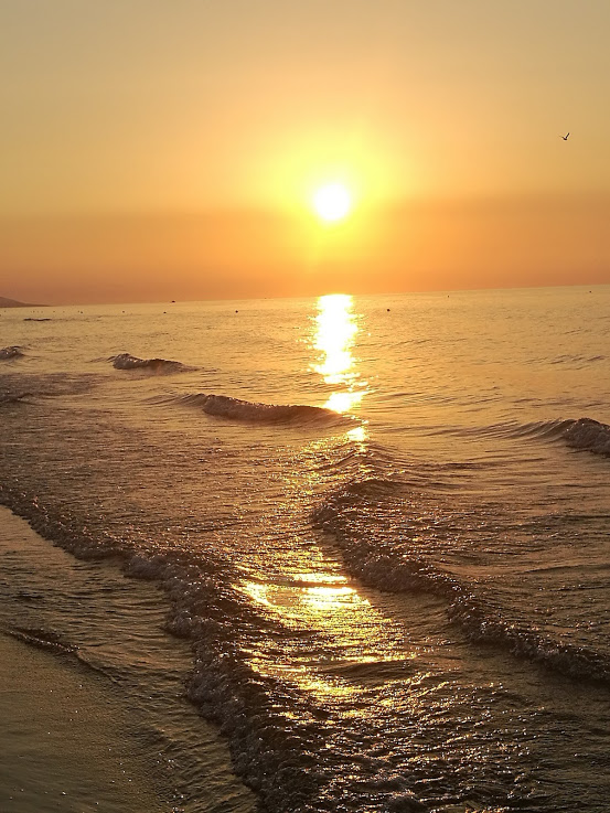PUGLIA, bianco spicchio di Paradiso, dove albeggia e tramonta lo stesso sole.