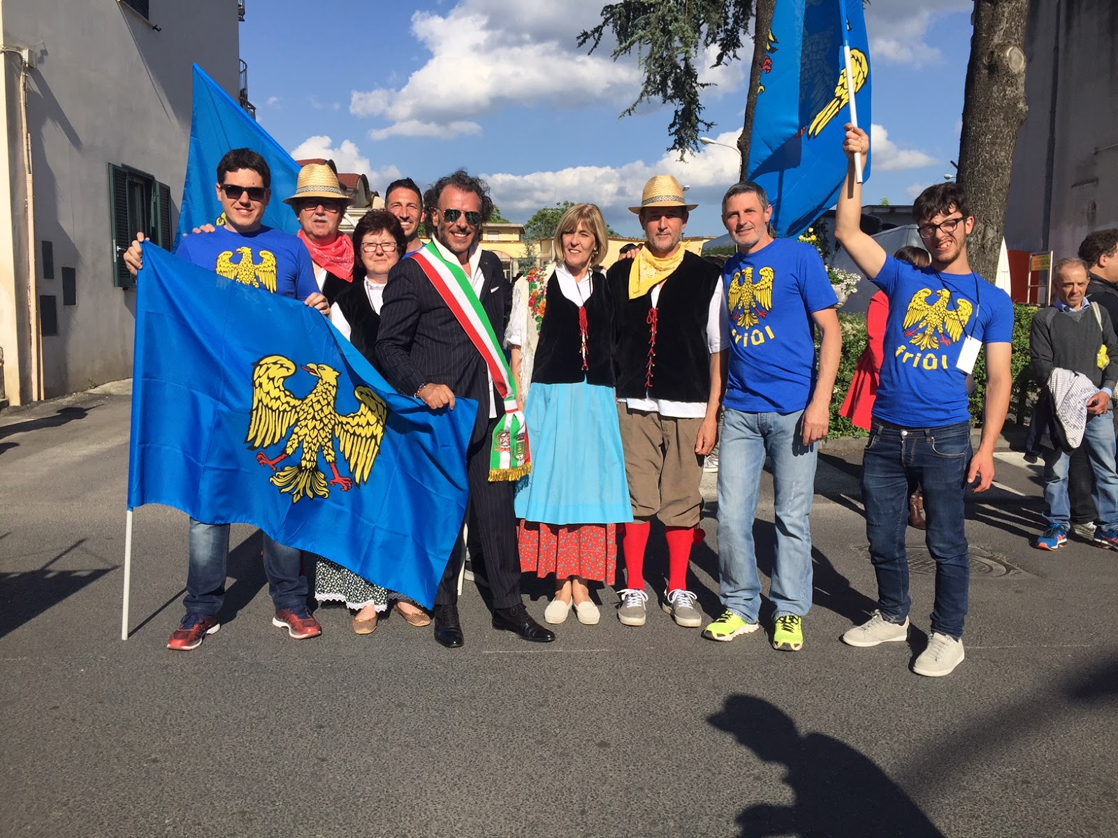 GALLERIANO di LESTIZZA (UD): DA GALLERIANO AL PALIO DI CAMPOSANO (NA) SUL… “MUS” E LA BANDIERA DEL FRIULI