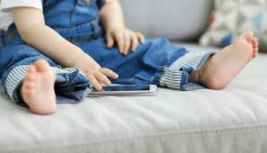 “MAMMA… VOGLIO ESSERE UN CELLULARE “ 30 giugno 2020