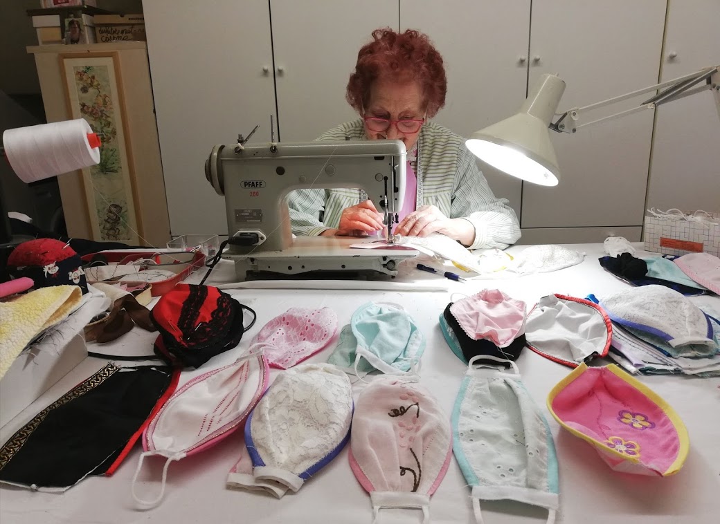 Tempo di COVID – Le mascherine d’arte e solidali di GIANNA CLABASSI Gradisca di Sedegliano (Ud)