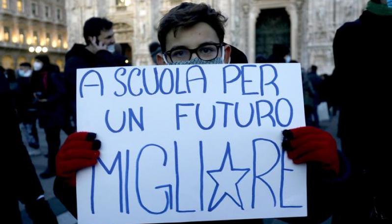 Friuli in giallo: Adolescenti a scuola in presenza 1 febbraio 2021