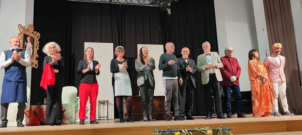 TEATRO “CHAMPAGNE PER UN DELITTO” con Gli Improbabili
